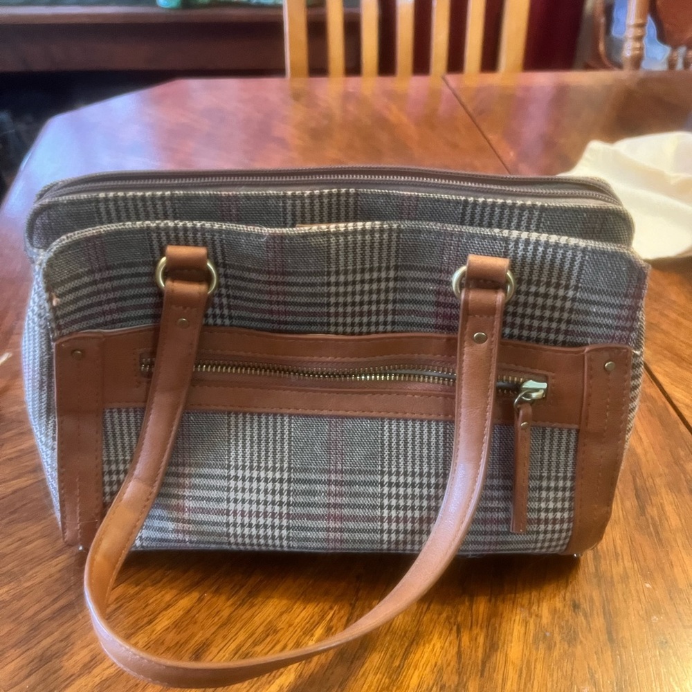 Hand bag